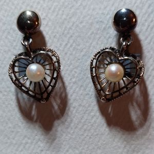Vintage Sterling silver and Pearl Twist Back Filigree Heart Earrings